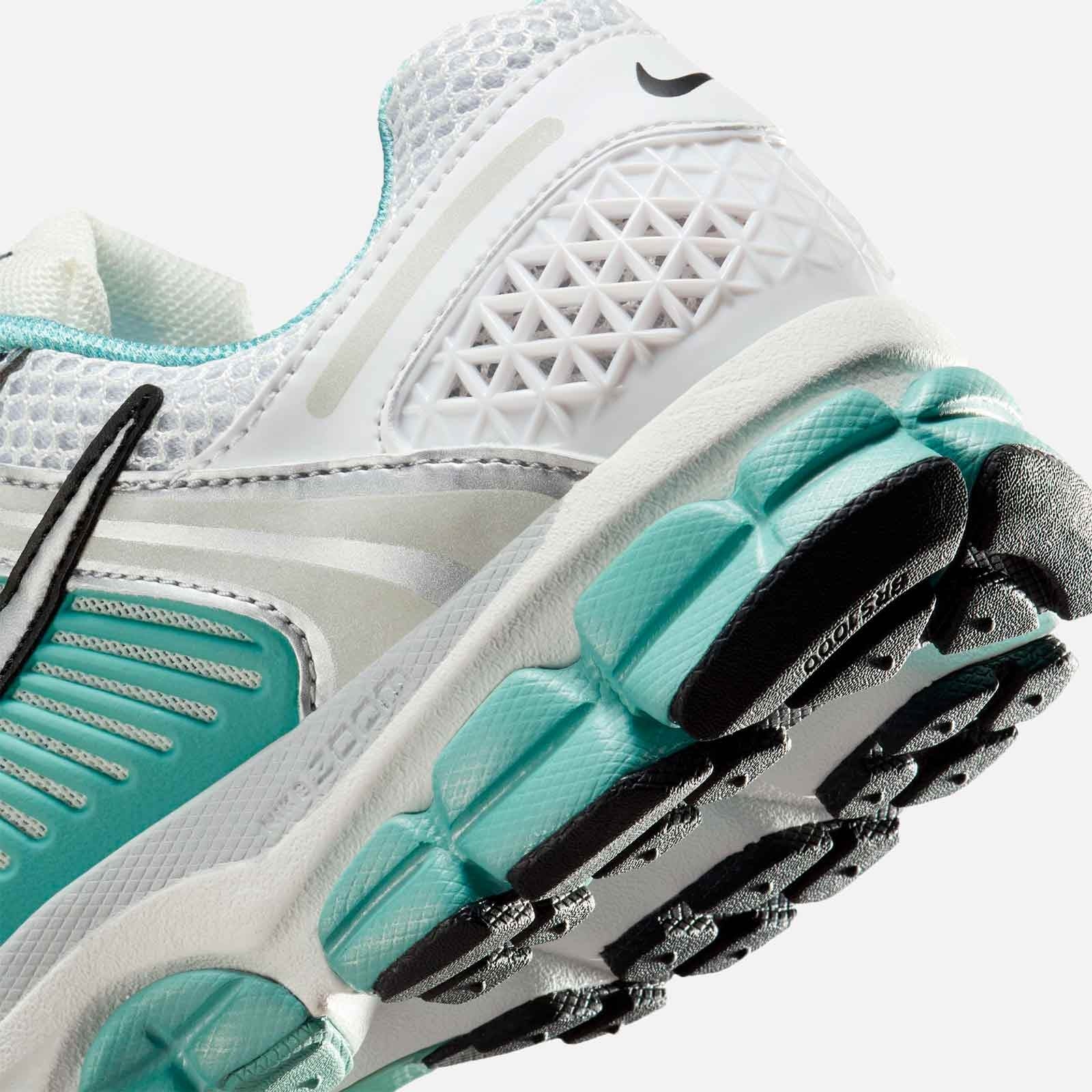 Zoom Vomero 5 HF1877 101