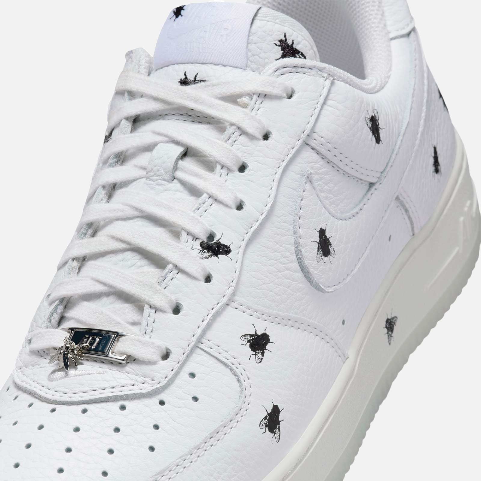 Air Force 1 Low Retro Houseflies IM3081 100