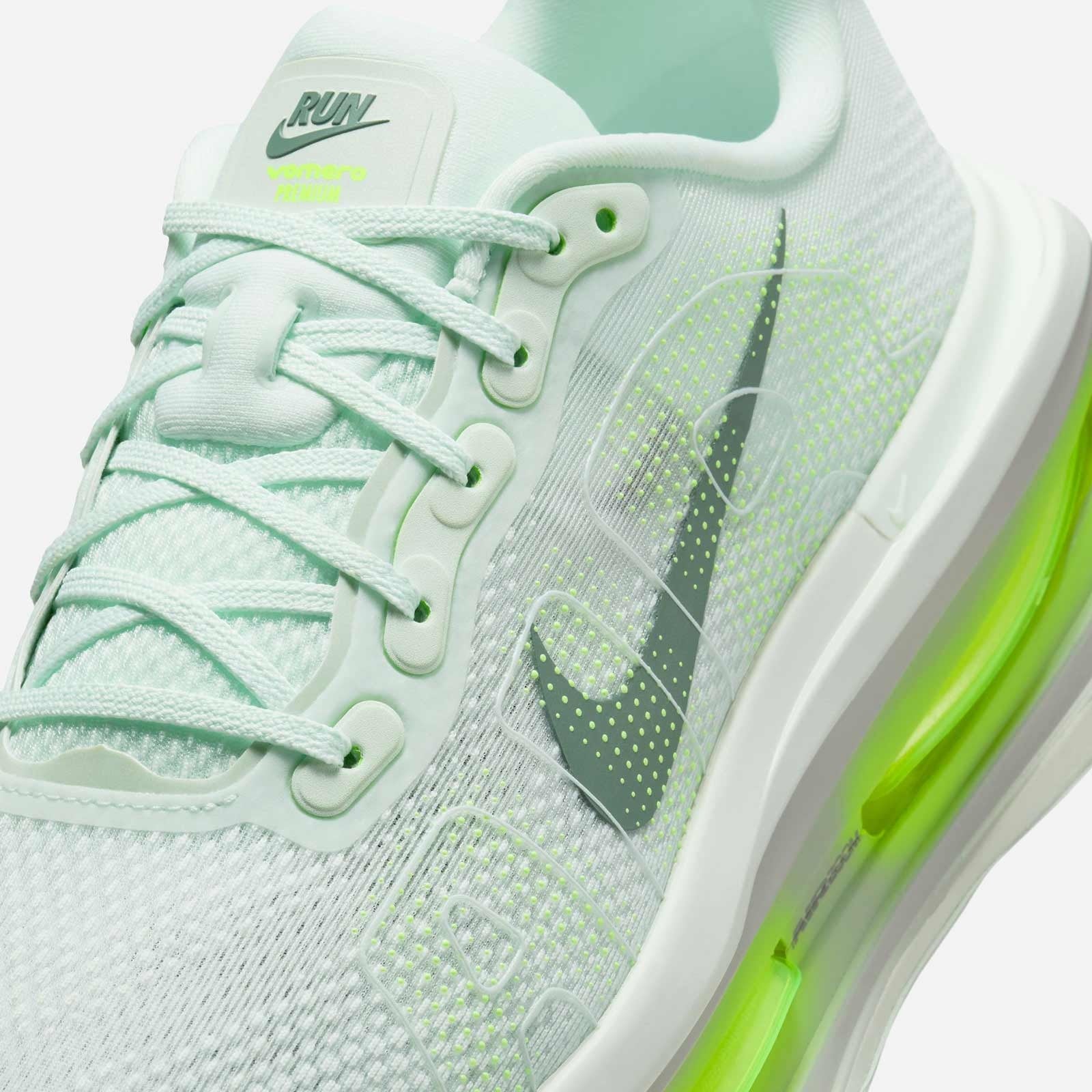 Vomero Premium Barely Volt HQ2050 300