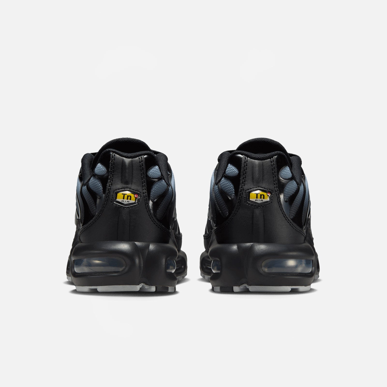 Air Max Plus SE IO0657 001