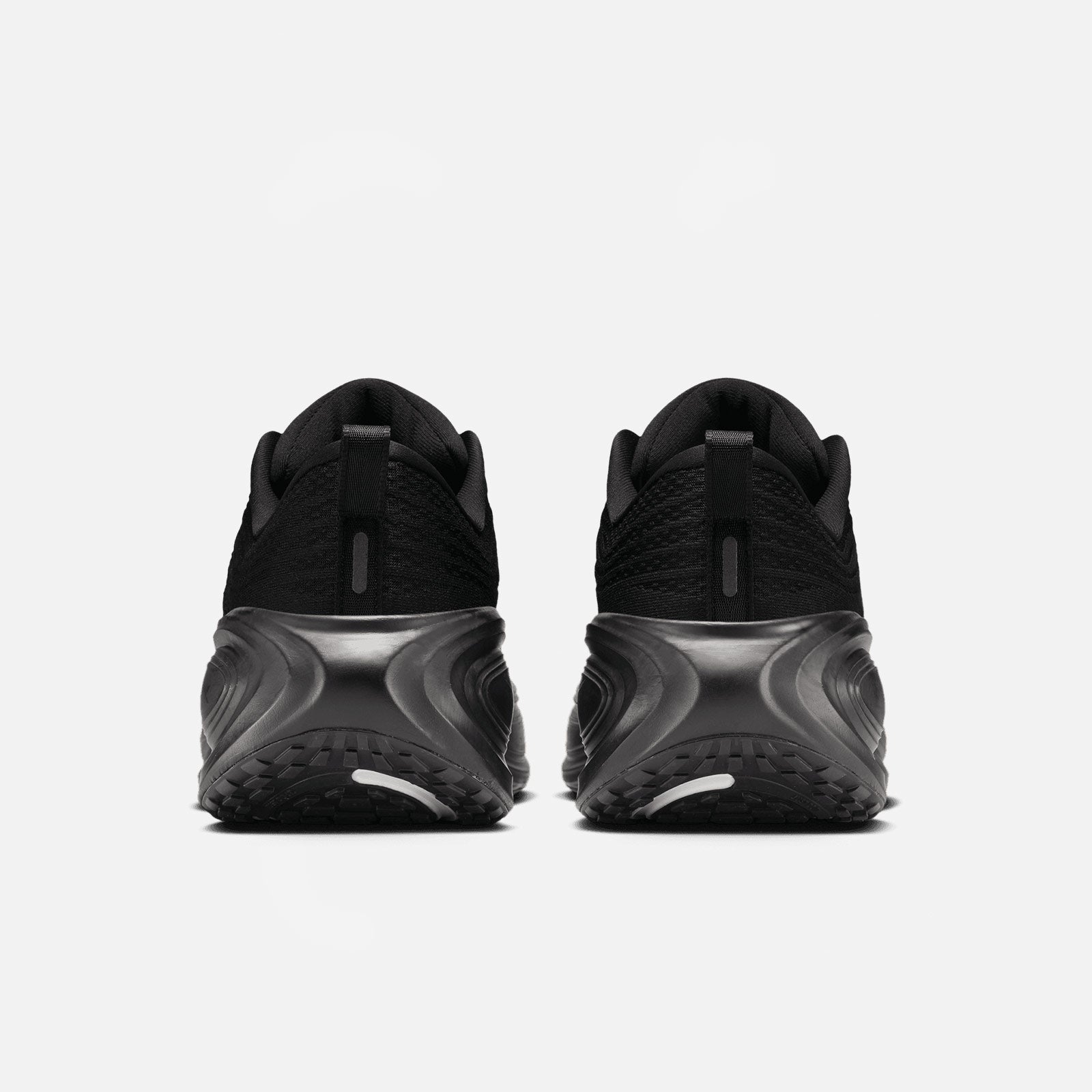 Vomero Plus Black IO4482 002