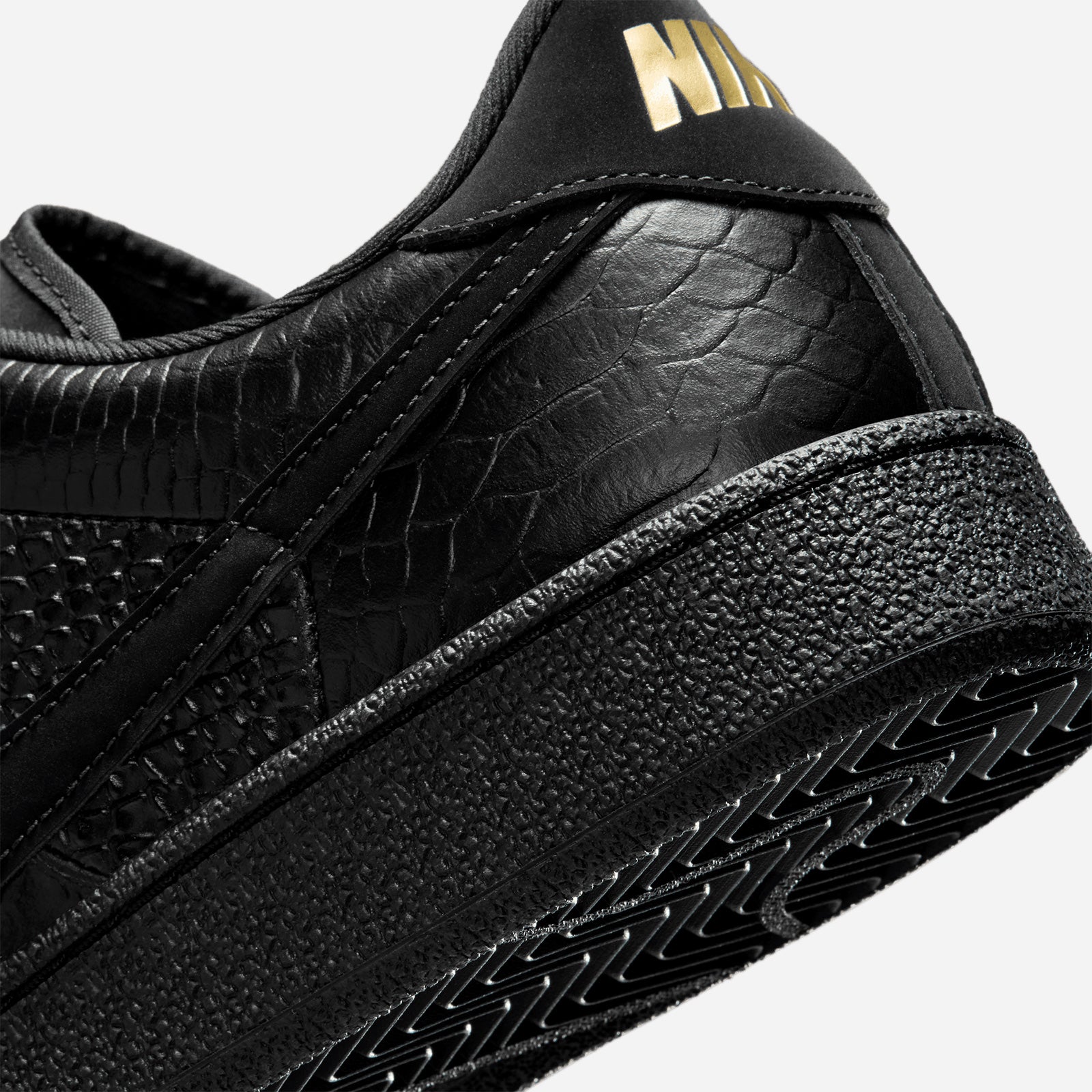 Nike Tennis Classic IQ5786-001