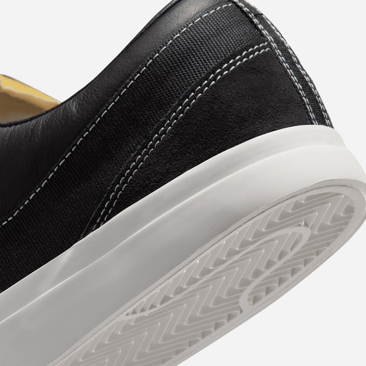 Nike Blazy Black Sail IM2523-001