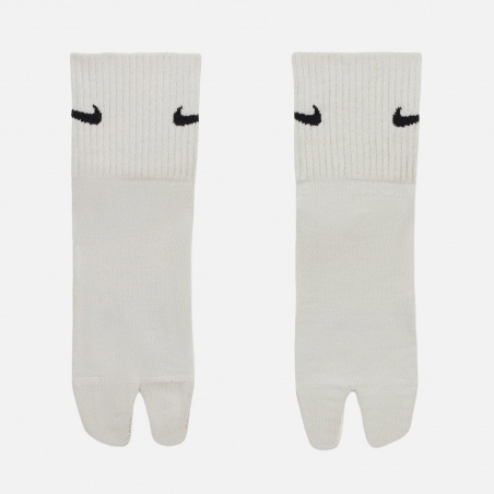 Nike Everyday Plus Lightweight Ankle Split-Toe Socks DV9475-072 | 4Elementos