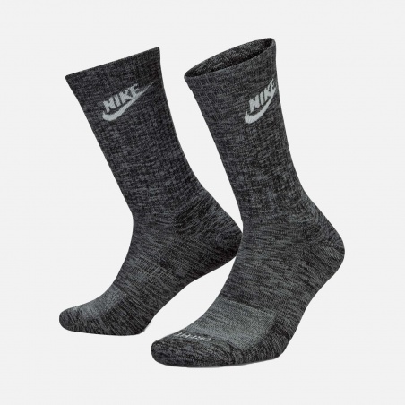 Nike DH3778-010 Everyday Plus Cushioned Crew Socks | 4Elementos