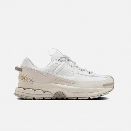 Nike Zoom Vomero Roam HV5951-100 | 4Elementos