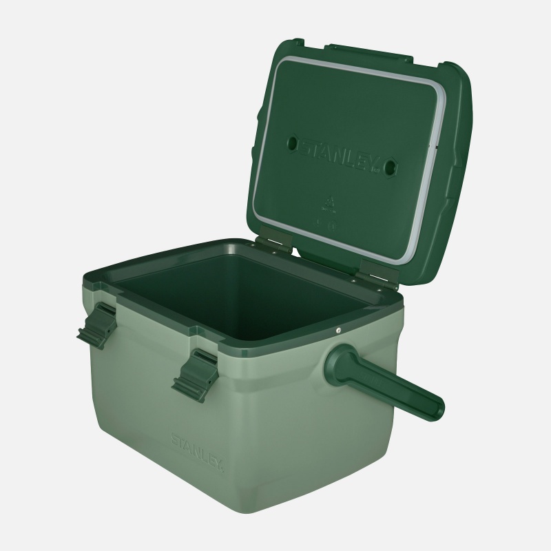 ST1001623197 The Easy Carry Outdoor Cooler 151L