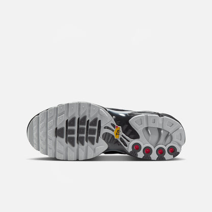 Air Max Plus SE IO0657 001