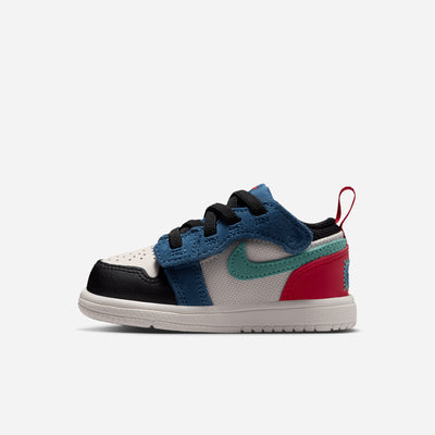 Jordan 1 Low Alt SE IO2064 401
